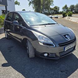 Peugeot 5008 1.6 HDi112 FAP Active 7pl Quelaines-Saint-Gault
