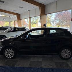 Volkswagen Polo 1.2 60 TRENDLINE occasion - H&eacute;rouville-Saint-Clair - photo 2/14