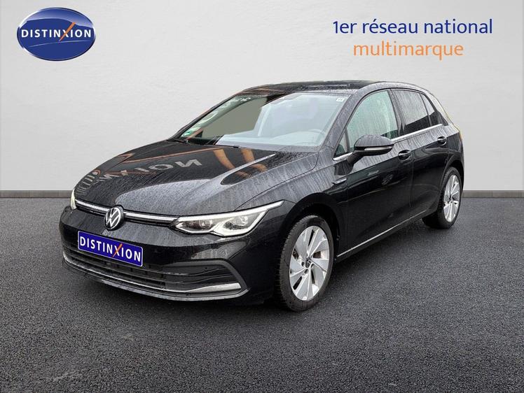Volkswagen Golf 8  - 25 680 €