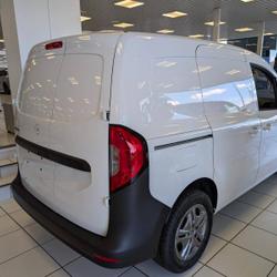 Mercedes Citan eCitan 3 places 195,00 &euro; HT/mois* La Chauss&eacute;e-Saint-Victor