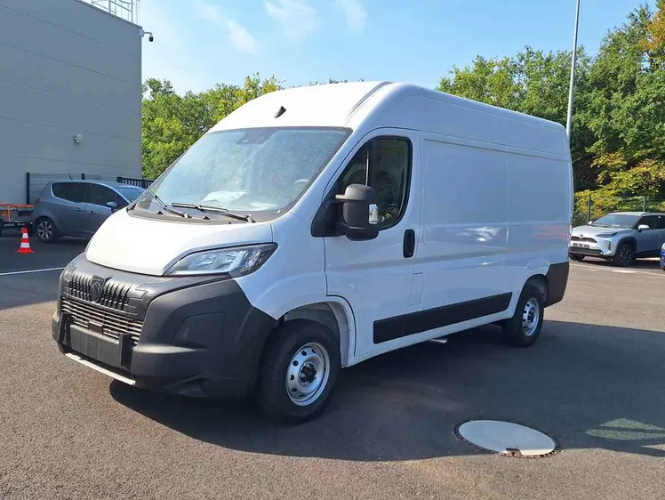 Peugeot Boxer  - 28 990 €