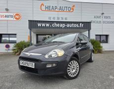 Fiat Punto Quelaines-Saint-Gault