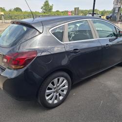 Opel Astra 1.7 CDTI110 FAP COSMO Petit-Mars