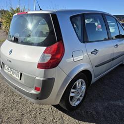 Renault Scenic 2 II 1.5 dCi 105ch Exception eco&sup2; occasion - Quelaines-Saint-Gault - photo 3/5