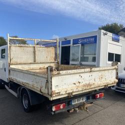 Nissan Cabstar BENNE DOUBLE CABINE  COFFRE prix 12700ht Carentoir