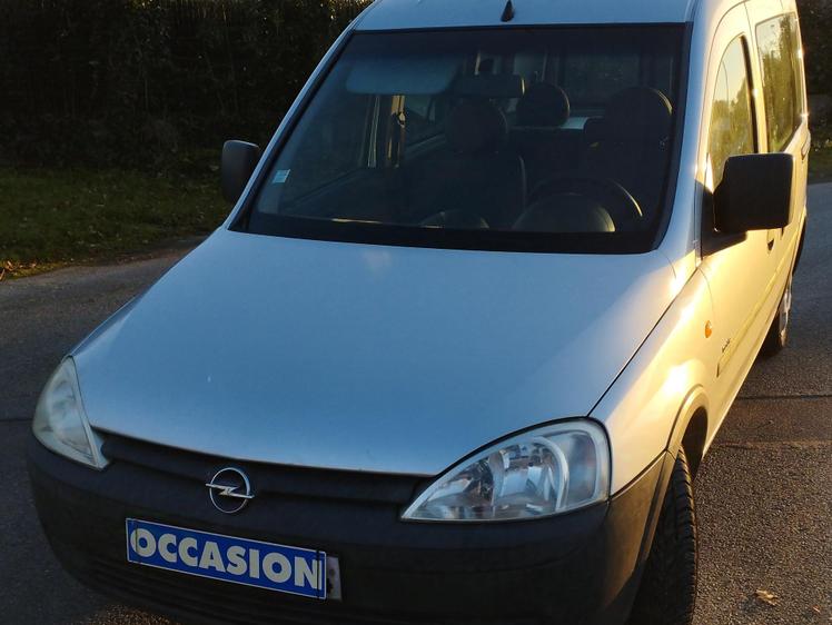 Opel Combo Tour  - Comfort - 5 990 €