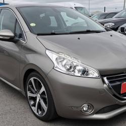 Peugeot 208 1.6 e-HDi 92 F&eacute;line *GPS*TOIT PANORAMIQUE* Rennes
