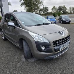 Peugeot 3008 1.6 HDi112 FAP Premium Pack occasion - Quelaines-Saint-Gault - photo 2/5