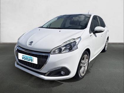 Peugeot 208 - 208 PureTech 82ch S&S BVM5 - Signature - 9 990 €