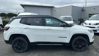 Jeep Compass  - photo 3