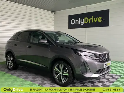 Peugeot 3008 - 1.6 HYBRID 225 E-EAT8 Allure Pack - 16 980 €