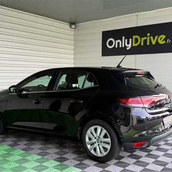 Renault Megane 4 IV 1.5 Blue dCi 115ch Business Saint-Fulgent