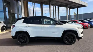 Jeep Compass  - photo 3