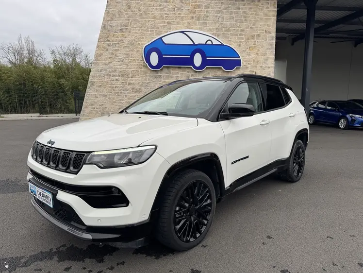 Jeep Compass  - 25 990 €