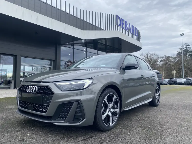 Audi A1 Sportback  - S Line - 29 890 €