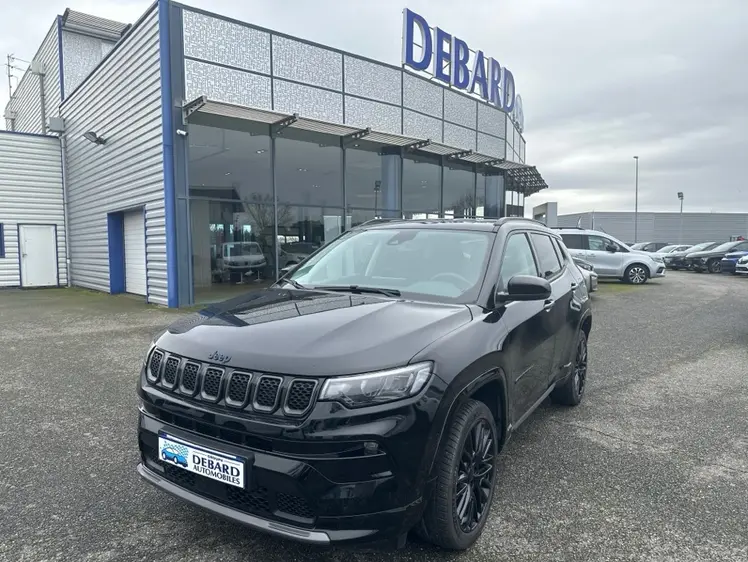 Jeep Compass  - 26 490 €