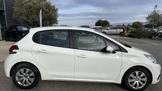 Peugeot 208 societe  - photo 2