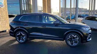 Volkswagen Tiguan  - photo 4
