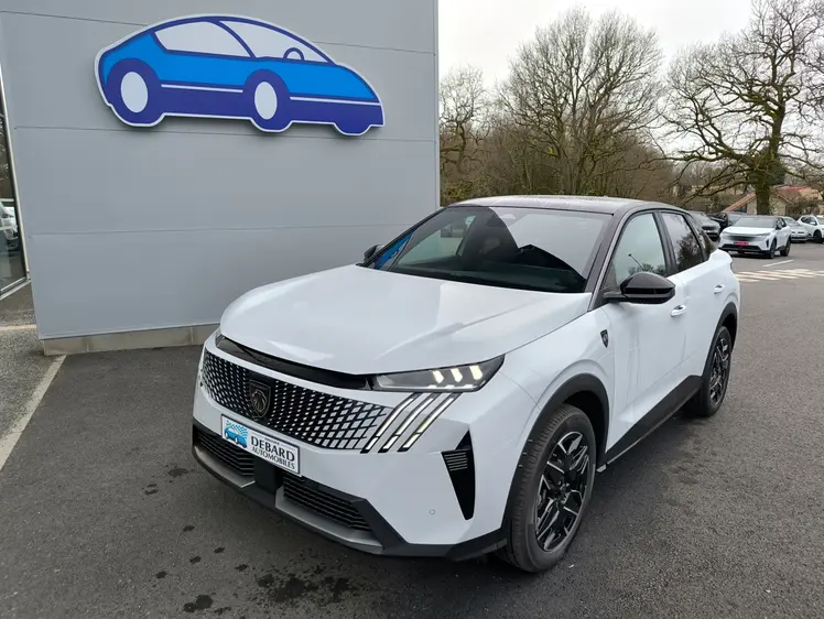 Peugeot 3008  - Gt - 32 990 €