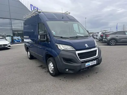 Peugeot Boxer - 330 L1H2 2.0 BLUEHDI 130 S&S PREMIUM PACK - 18 990 €