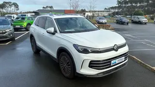 Volkswagen Tiguan  - photo 2