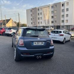 Mini Mini COOPER SD 143CH PACK RED HOT CHILI Laval