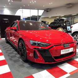 Audi e-tron S e-tron GT 591 ch quattro Tr&eacute;lissac