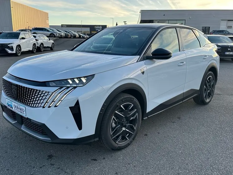 Peugeot 3008  - Gt - 32 990 €