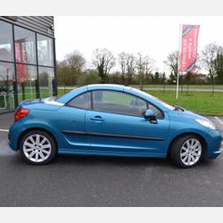 Peugeot 207 CC 1.6 HDI110 FELINE FAP Laval
