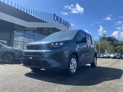 Peugeot Rifter - TAILLE M - 1.5 BLUEHDI 130CH S&S ALLURE 5 PLACES EAT8 - 27 990 €