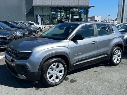 Jeep Avenger - 1.2 TURBO T3 110CH MHEV ALTITUDE BVR6 EHYBRID - 21 990 €