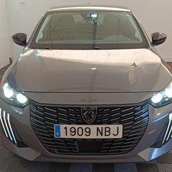 Peugeot 208 PureTech 100 S&S Allure &Eacute;tr&eacute;chy