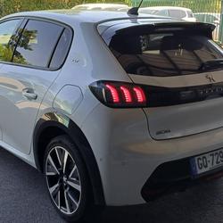 Peugeot 208 208 PureTech 100 S&S EAT8 GT Saint-Maur
