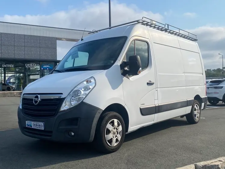 Opel Movano  - 18 990 €