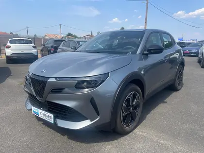 Alfa Romeo Junior - ELETTRICA 156CH - 23 990 €