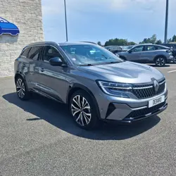 Renault Austral 1.2 E-TECH FULL HYBRID 200CH ICONIC Saint-Saturnin
