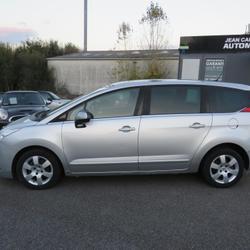 Peugeot 5008 1.6 e-HDi 112ch FAP BMP6 BLUE LION Allure 5pl Saint-Nazaire