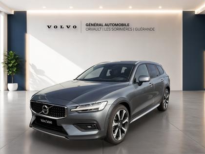 Volvo V60 - V60 D4 AWD 190 ch Geartronic 8 Cross Country Pro - 35 500 €
