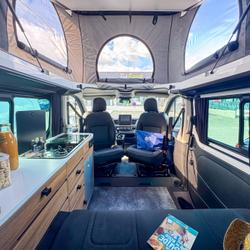 Fourgon Bavaria DCI RENAULT TRAFIC Saint-Barth&eacute;lemy-d'Anjou