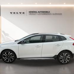 Volvo V40 Cross Country D2 AdBlue 120 ch Signature Edition occasion - Les Sorini&egrave;res - photo 2/28