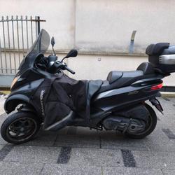 Piaggio MP3  Issy-les-Moulineaux