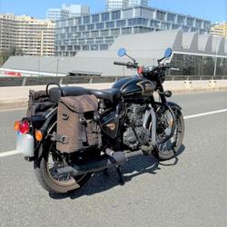 Royal-Enfield Bullet  S&egrave;vres