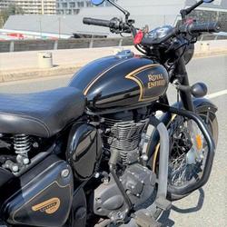 Royal-Enfield Bullet  S&egrave;vres