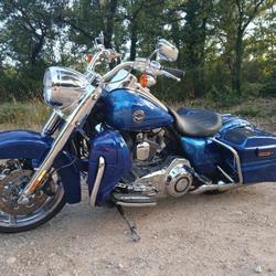 Harley Davidson Road Glide  Gr&eacute;asque