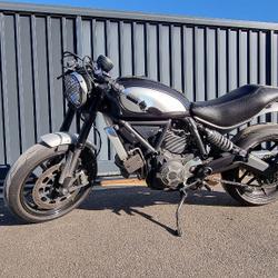 Ducati Scrambler  Gosn&eacute;