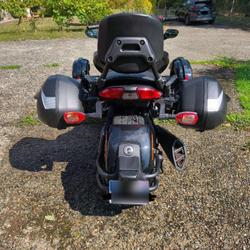 Can Am Spyder F3  Bellegarde-Sainte-Marie