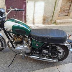 Triumph Bonneville  Barre-des-C&eacute;vennes