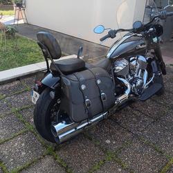 Autres Indian  Romans-sur-Is&egrave;re