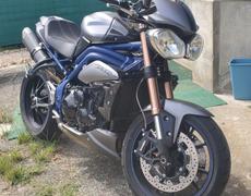 Triumph Speed Triple Campistrous