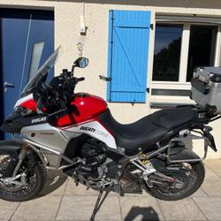 Ducati Multistrada  Chanoz-Ch&acirc;tenay